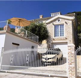 4 bedroom villa with pool and sea views, Kumbor, sleeps 8-10